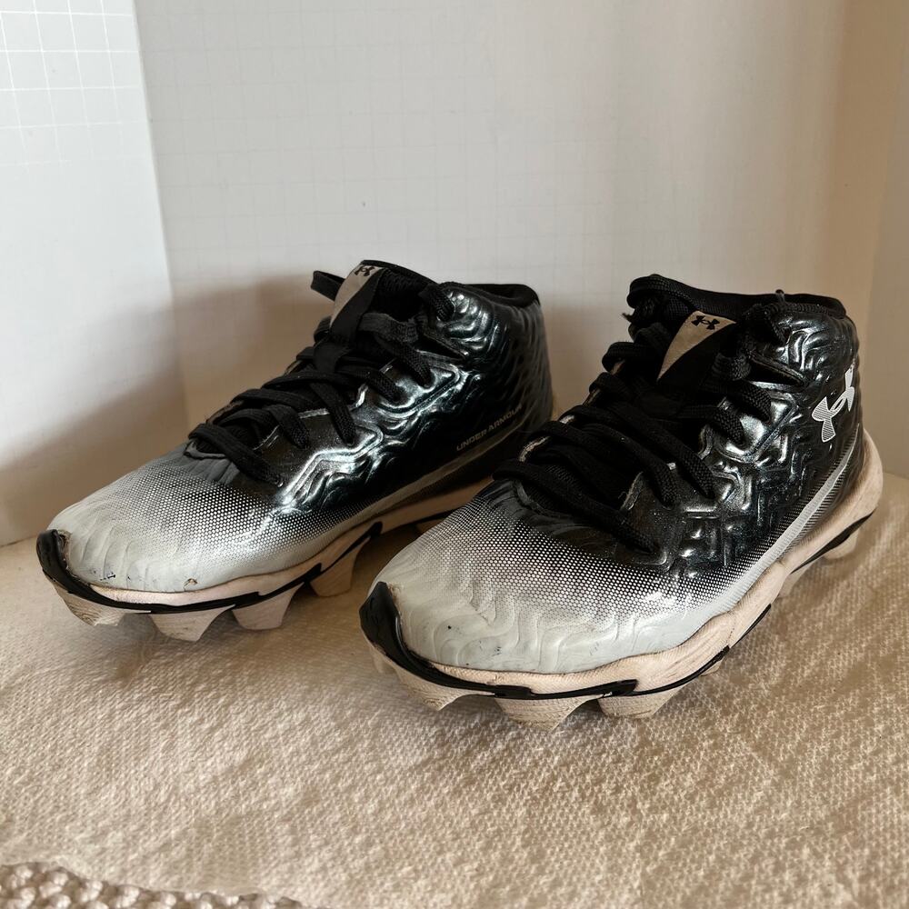 Under Armour Boys' Spotlight Hammer Jr Football Cleats Sz 13 - Picture 2 of 6